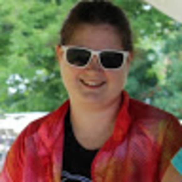 Meet your Posher, Jessica - Picture 1 of 1